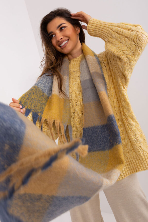 Shawl model 191726 AT