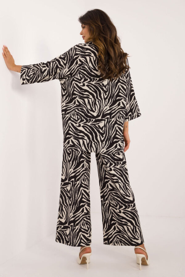 1039098 Set model 200218 Italy Moda