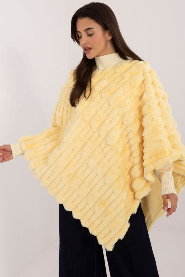 1040005 Poncho model 200534 AT