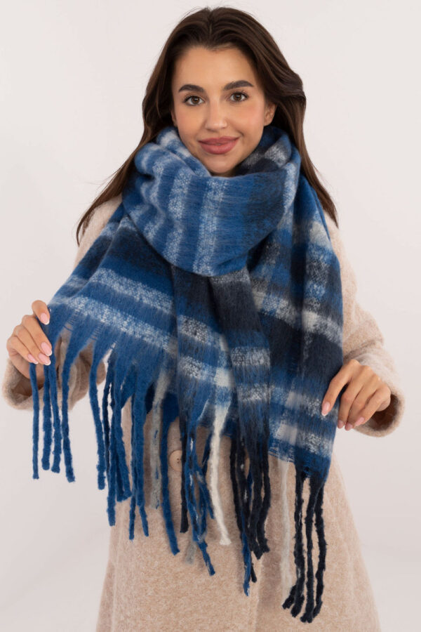 1048115 Shawl model 203172 AT