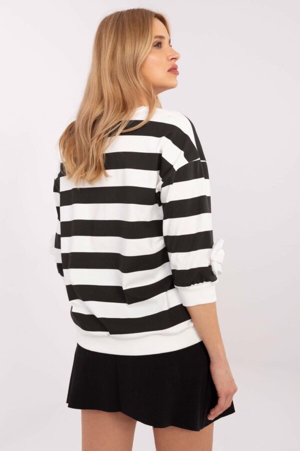 1063630 Blouse model 208224 Relevance