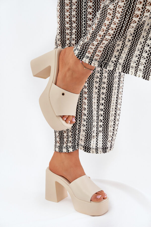 Flip-flops model 209943 Step in style