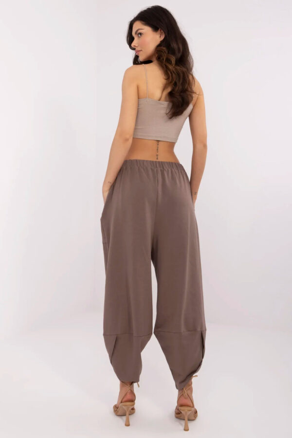 1070973 Tracksuit trousers model 210636 Relevance