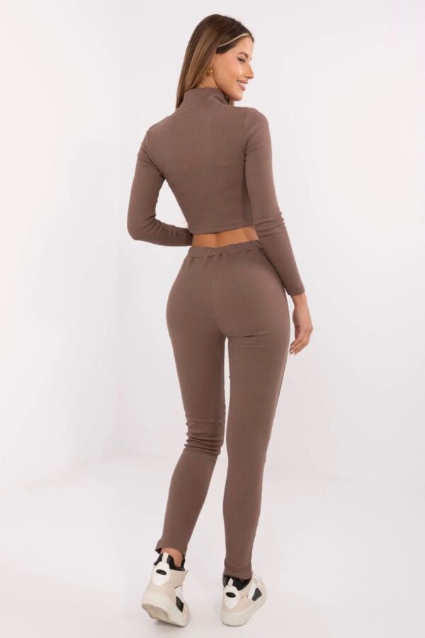 1087125 Set model 215919 Rue Paris