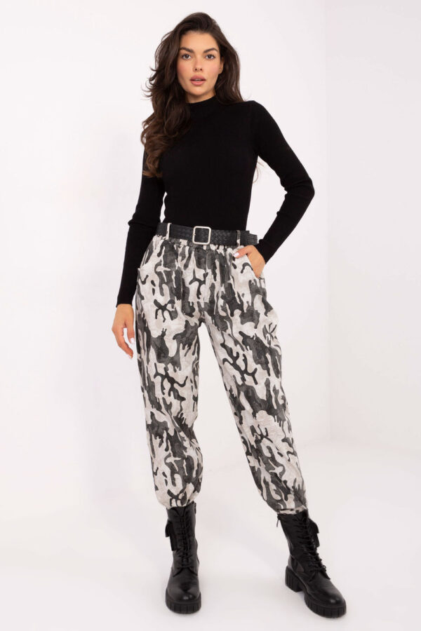 Women trousers model 218437 Italy Moda