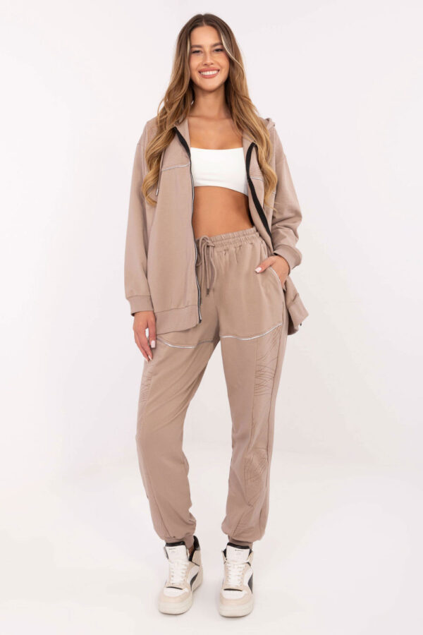 1095169 Set model 218609 Relevance