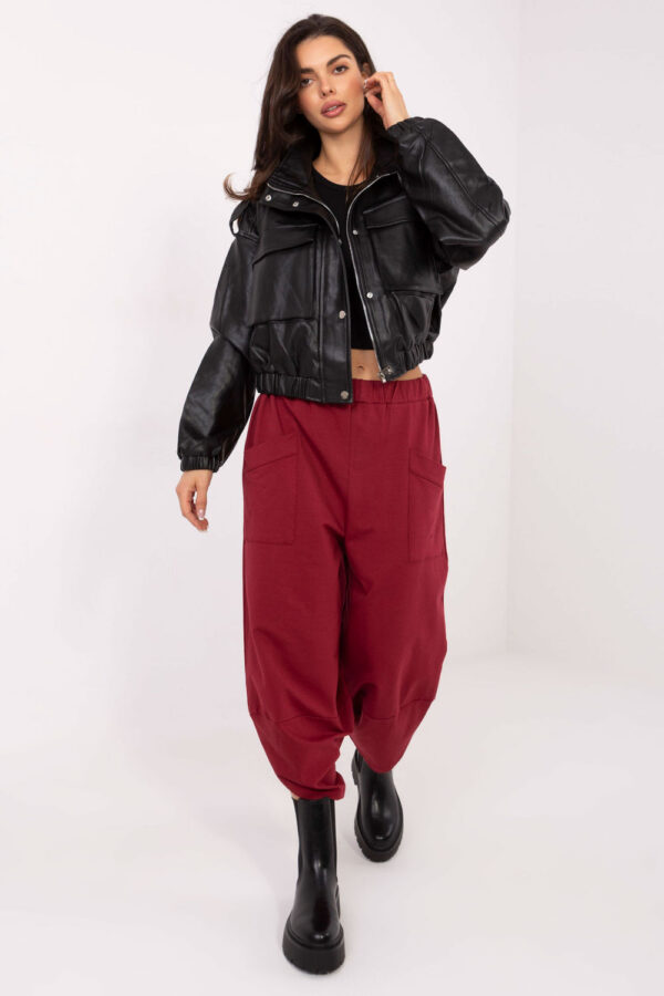 1100692 Tracksuit trousers model 220409 Relevance