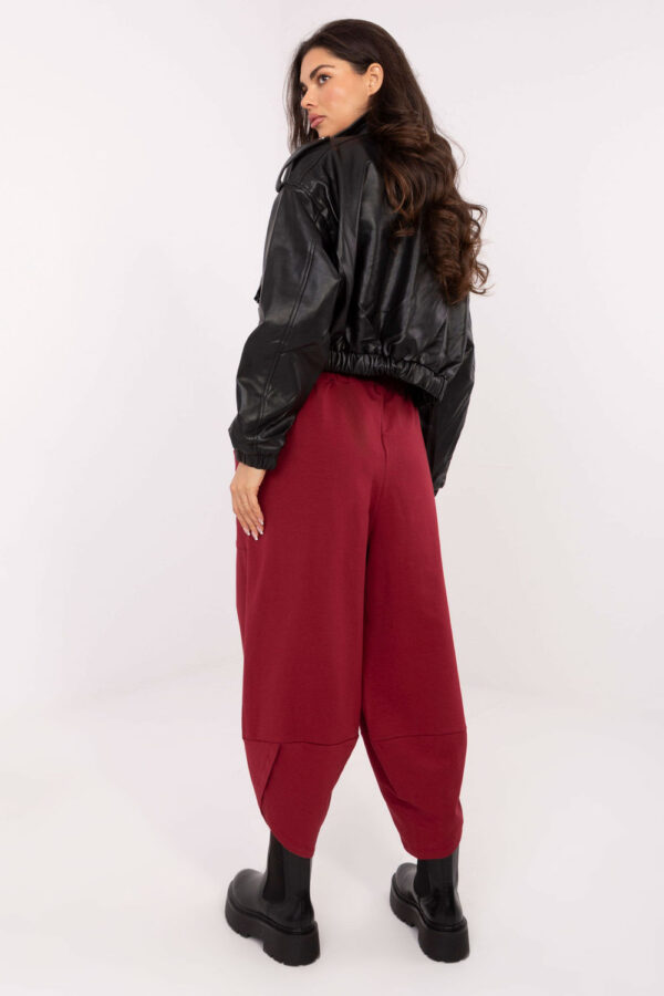 1100694 Tracksuit trousers model 220409 Relevance