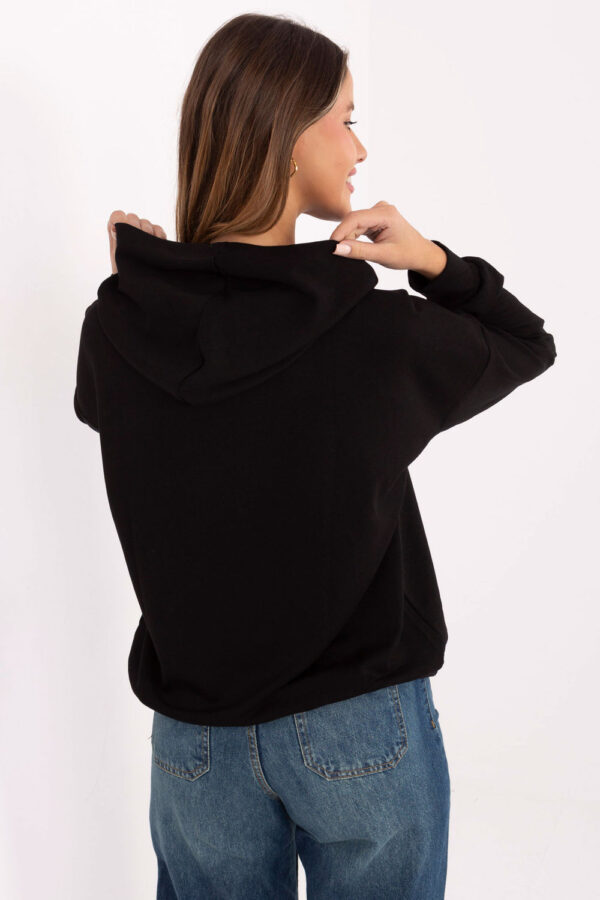 Sweatshirt model 220419 Relevance