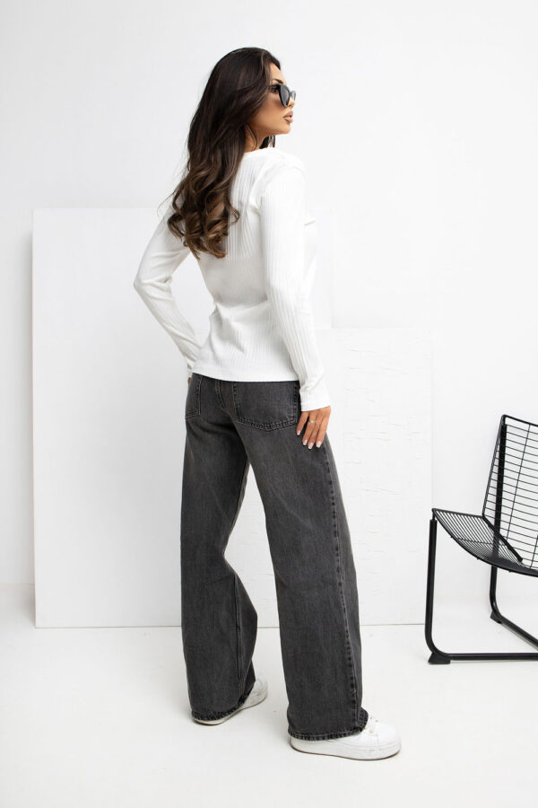 Blouse model 221822 Rue Paris