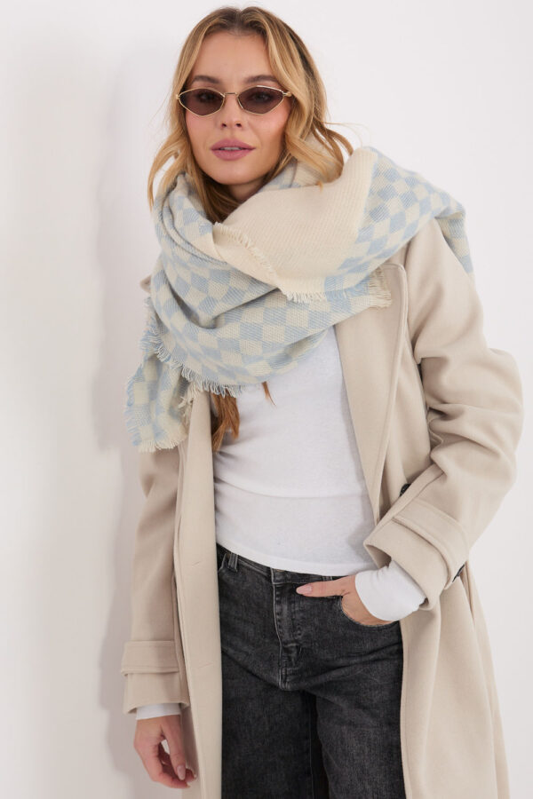 1106770 Shawl model 222308 AT