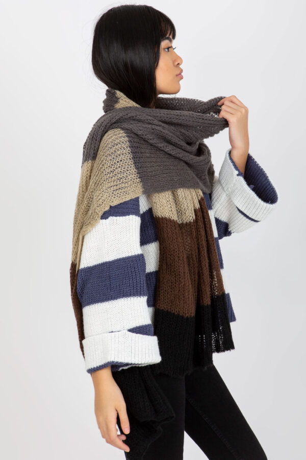 996381 Shawl model 185901 AT