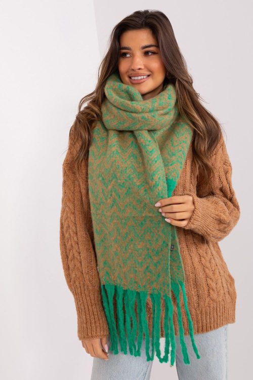 1006158.jpg Shawl model 189233 AT