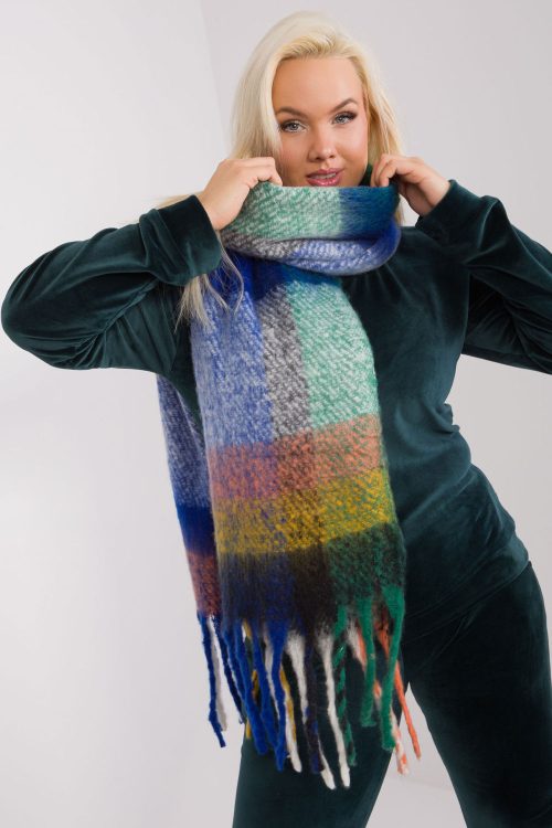 1010250.jpg Shawl model 190539 AT