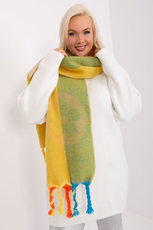 1010316.jpg Shawl model 190556 AT