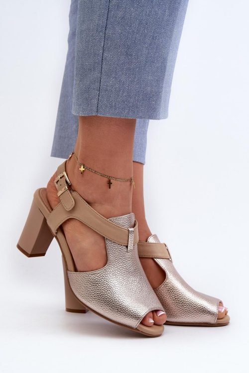1027495 Flip-flops model 196231 Step in style