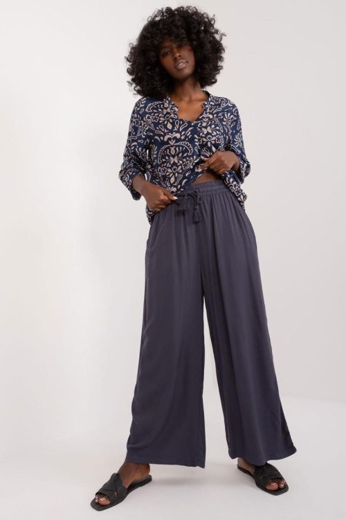 1031626 Women trousers model 197539 Sublevel