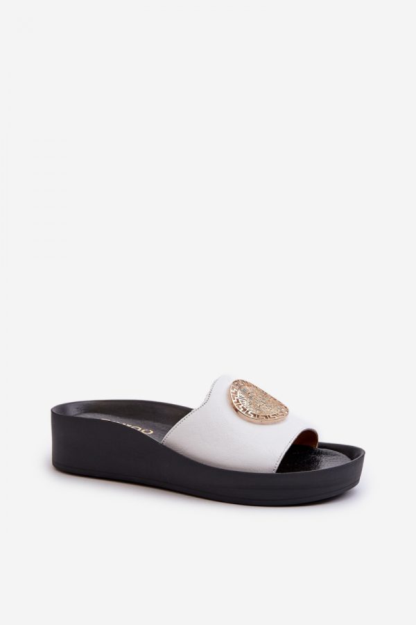 1034309 Buskin model 198478 Step in style