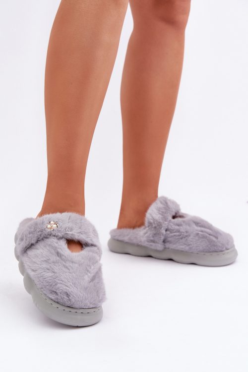 1053711 Slippers model 204950 Step in style