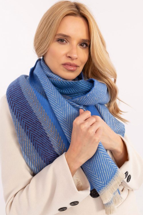 1056657.jpg Shawl model 206040 AT