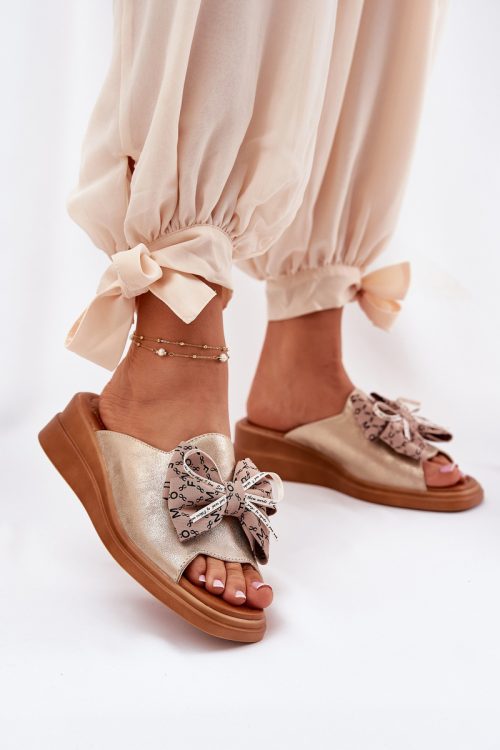 1074888 Buskin model 211954 Step in style