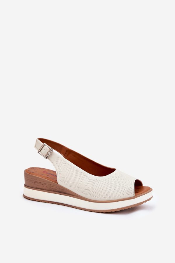 1075377 Buskin model 212128 Step in style