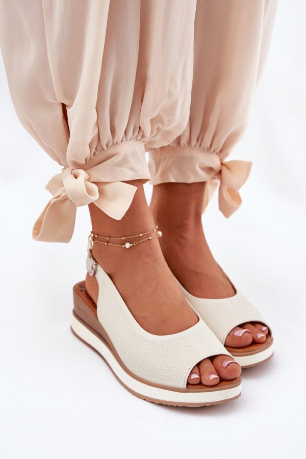 1075378 Buskin model 212128 Step in style