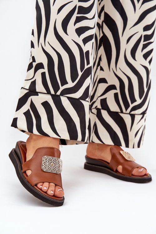 1077555 Buskin model 212888 Step in style