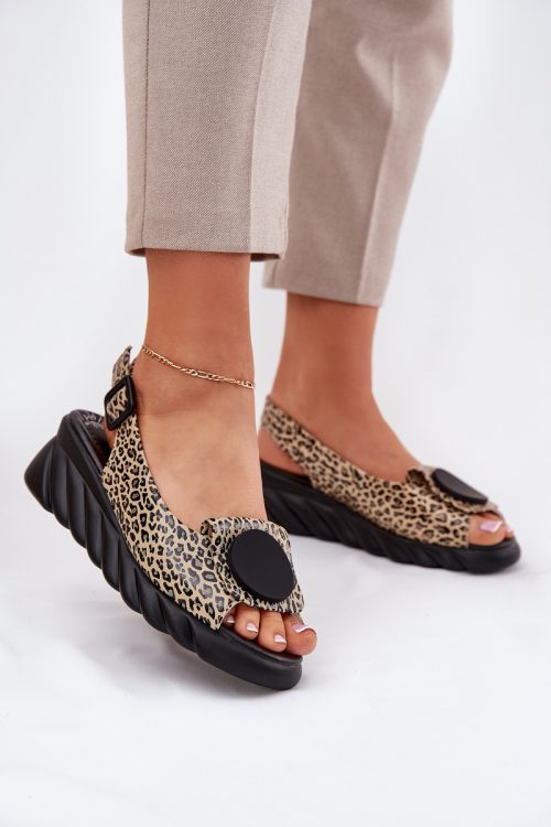 1077597 Buskin model 212902 Step in style