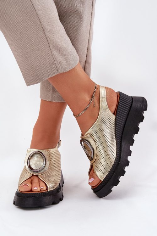 1077825 Buskin model 213004 Step in style