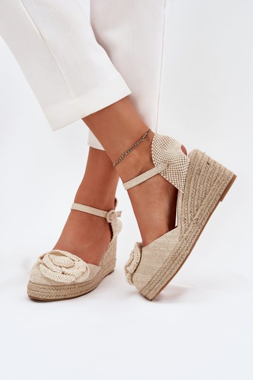 1082173 Buskin model 214384 Step in style