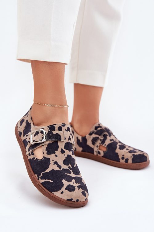 1084670 Barefoot model 215141 Step in style