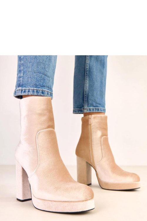 1101230 Heel boots model 220580 Solea