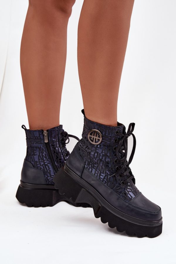 1109142 Platform boots model 222950 Step in style