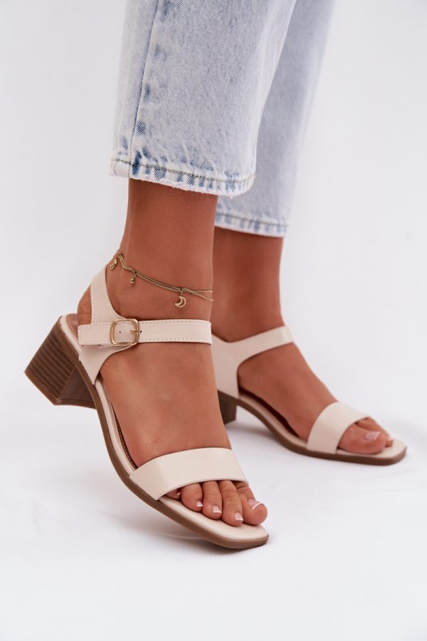 1116358 Heel sandals model 225112 Step in style