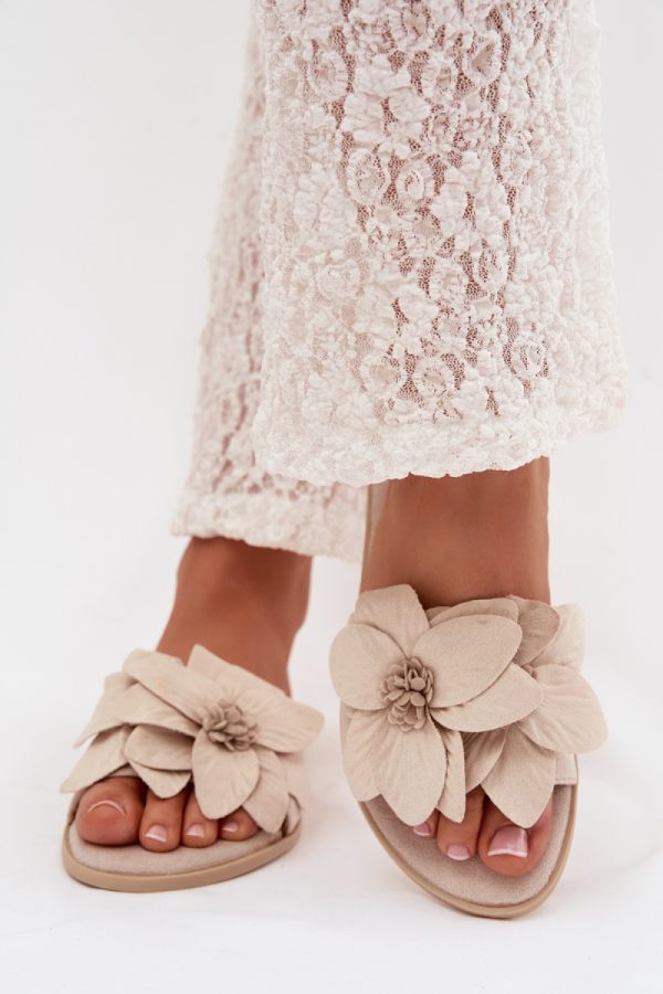 1117239 Flip-flops model 225394 Step in style