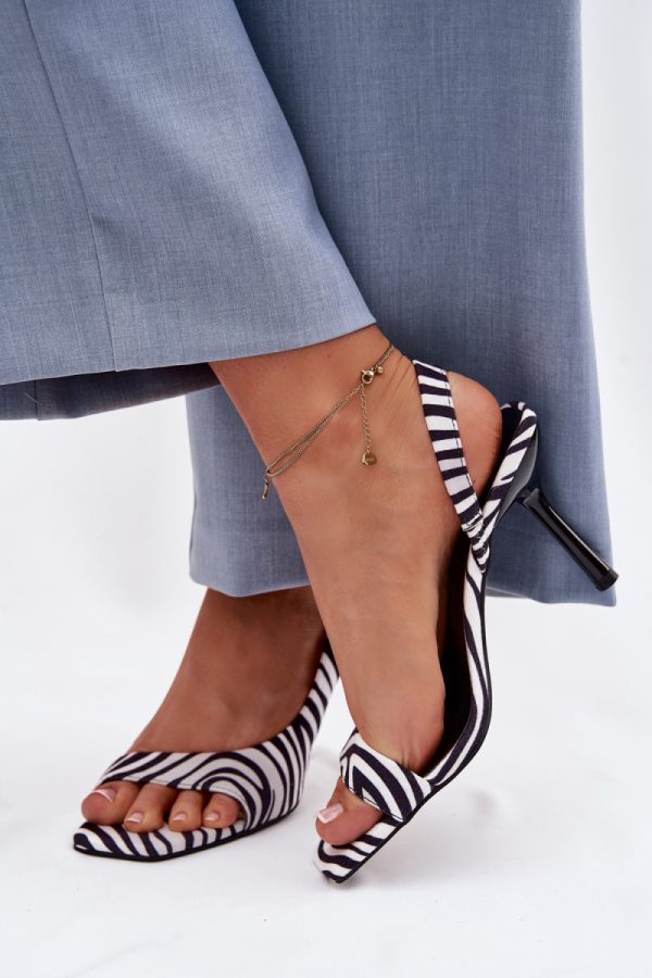 1118023 Heel sandals model 225630 Step in style